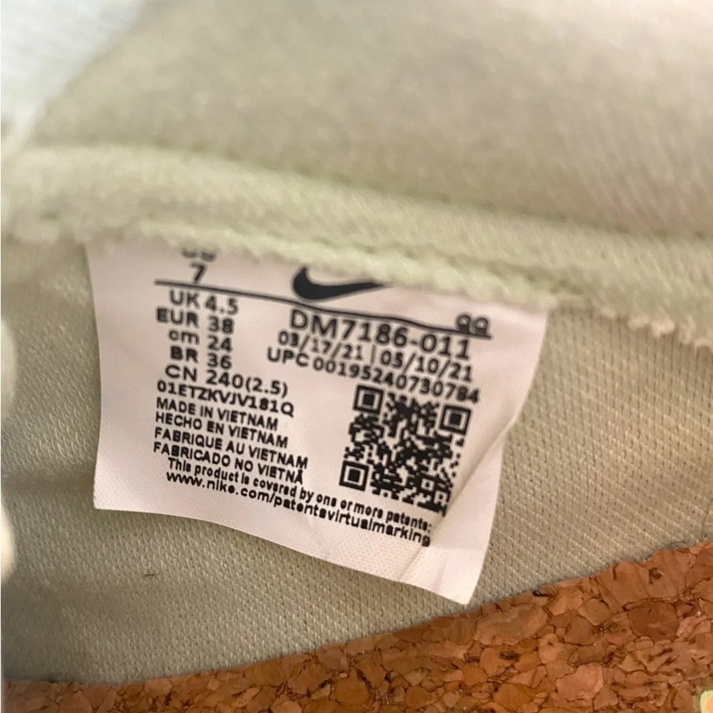 Nike Blazer Low ‘77 Women’s Sneakers - Size 7